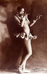 Josephine Baker in her banana costume
